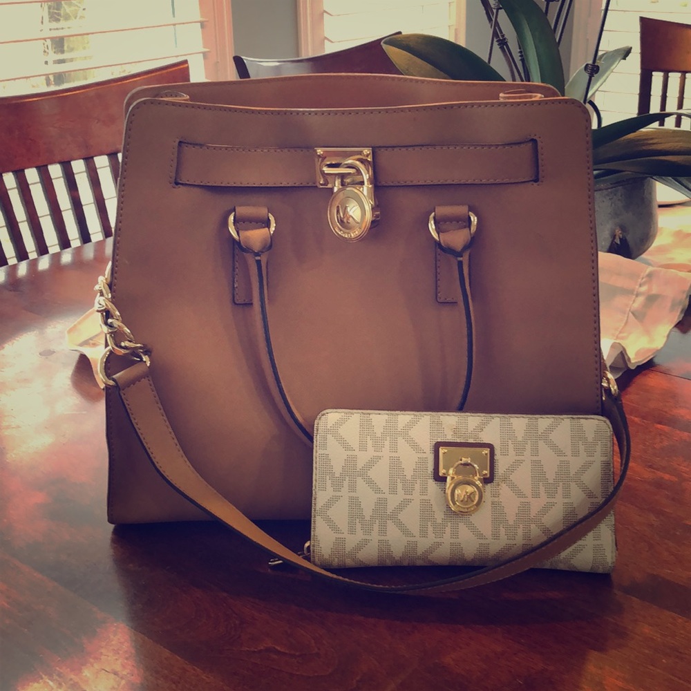 Hamilton Large Saffiano Leather Tote & Wallet